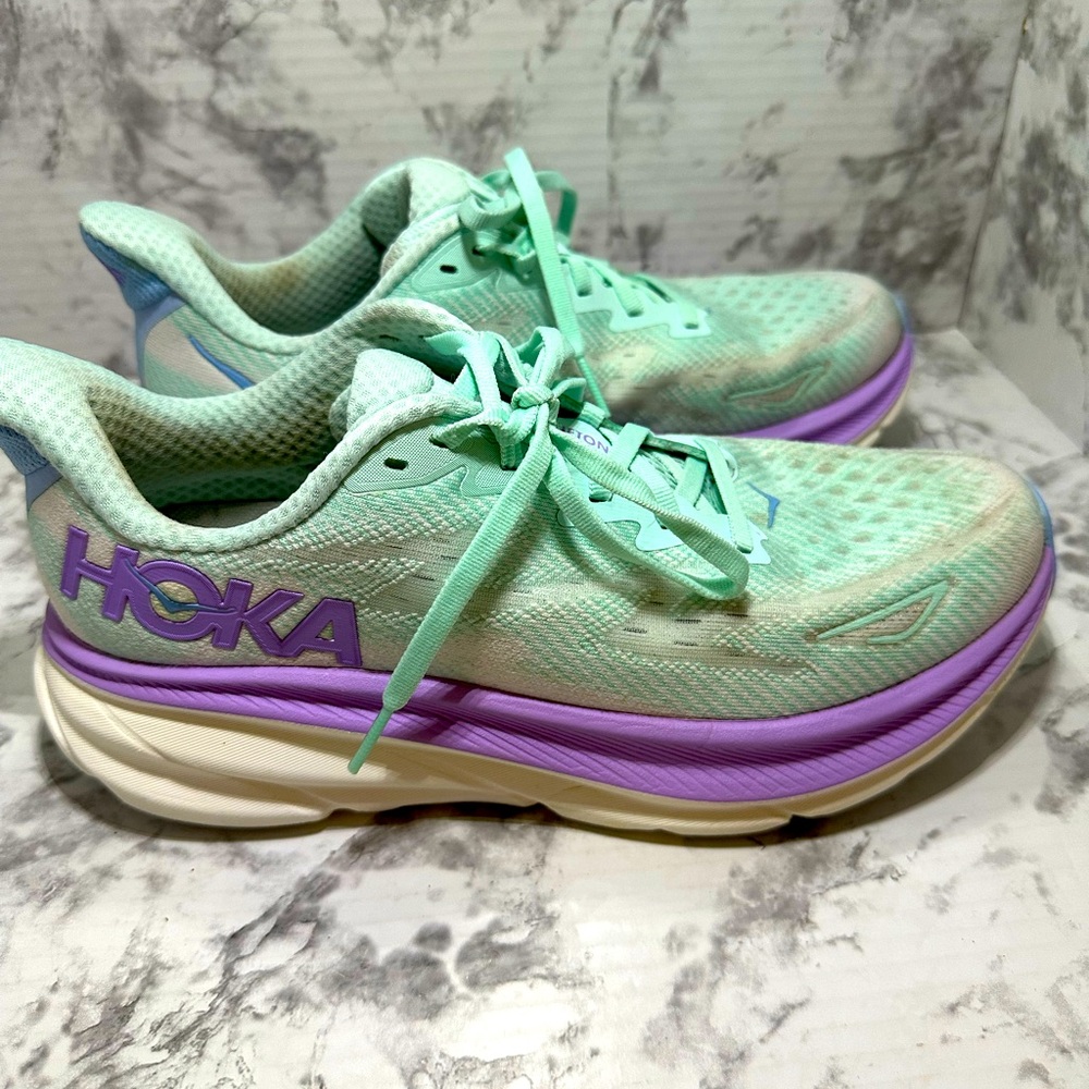 Women’s Hokas Size 8.5